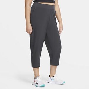 New🌿Nike Mid Rise 7/8 Training Pants